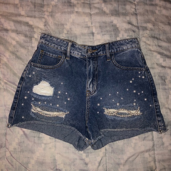 Guess Pearl Shorts - Picture 1 of 2